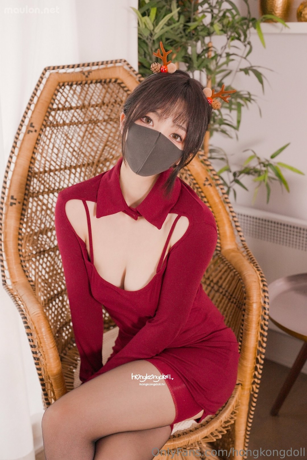 Maulon.Net - Ảnh sex HongKongDoll - Gái Hồng Kông bên hông cho lon 1