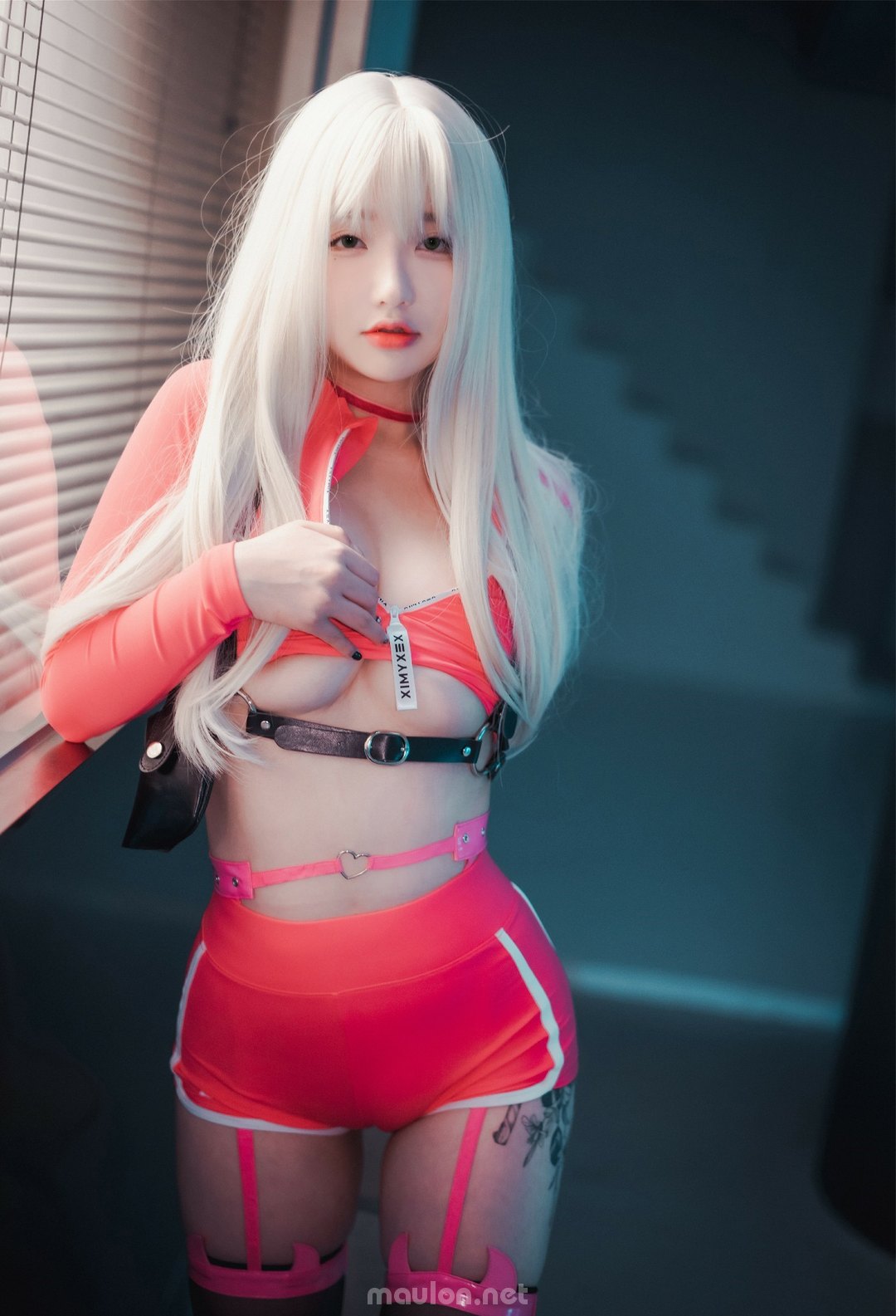 MauLon.Net - Ảnh sex Thiên thần tóc trắng cosplay Squid Game 2