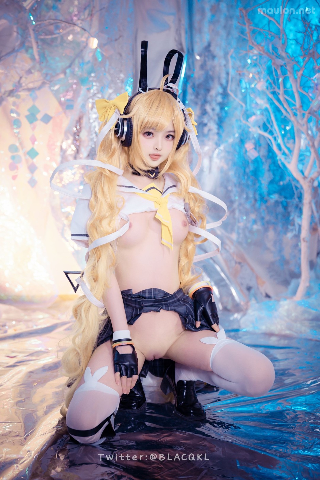 Maulon.Net - Ảnh sex cosplay Kute chạng háng 2