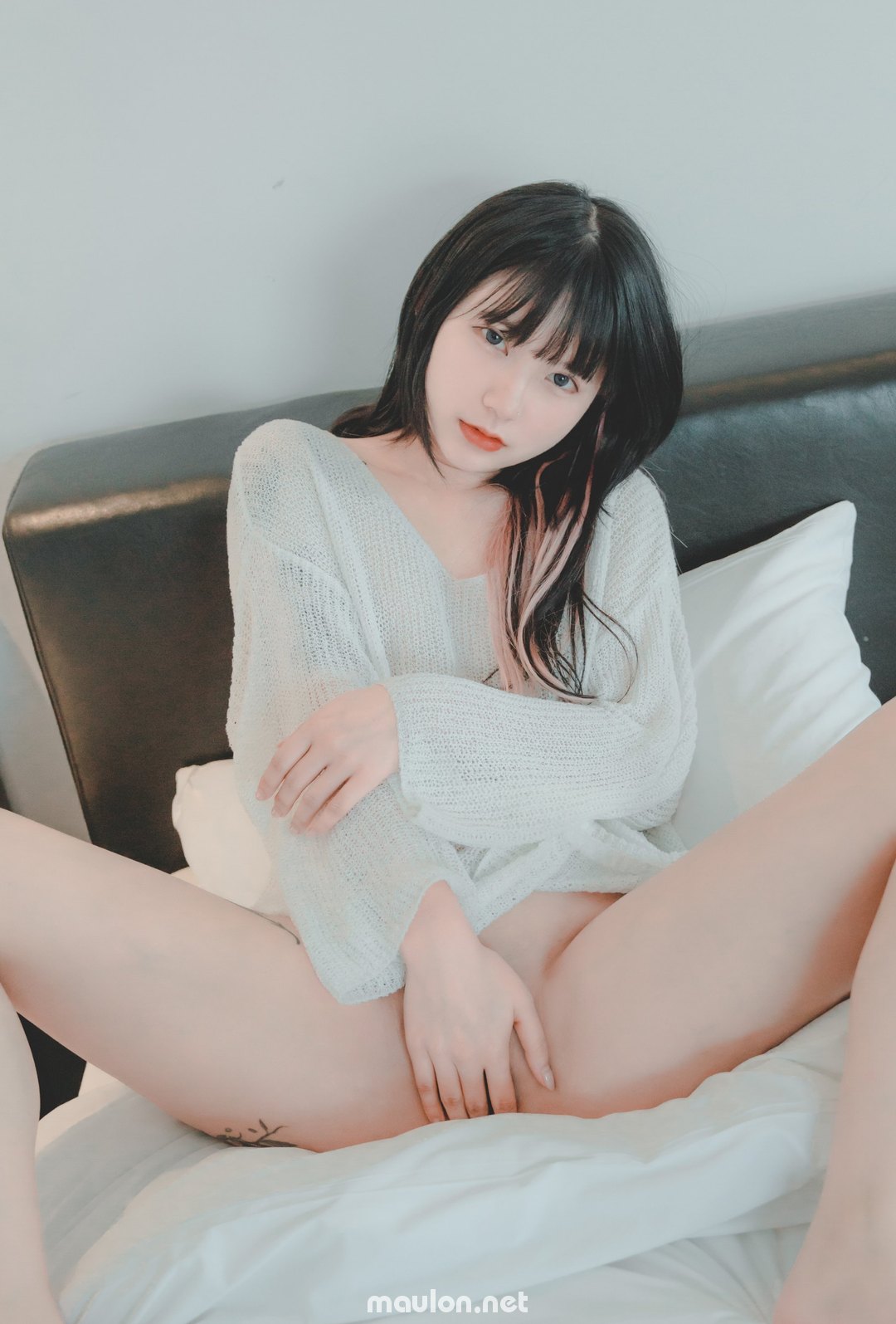 MauLon.Net - Ảnh sex Quả chạng háng đáng đồng tiền 2