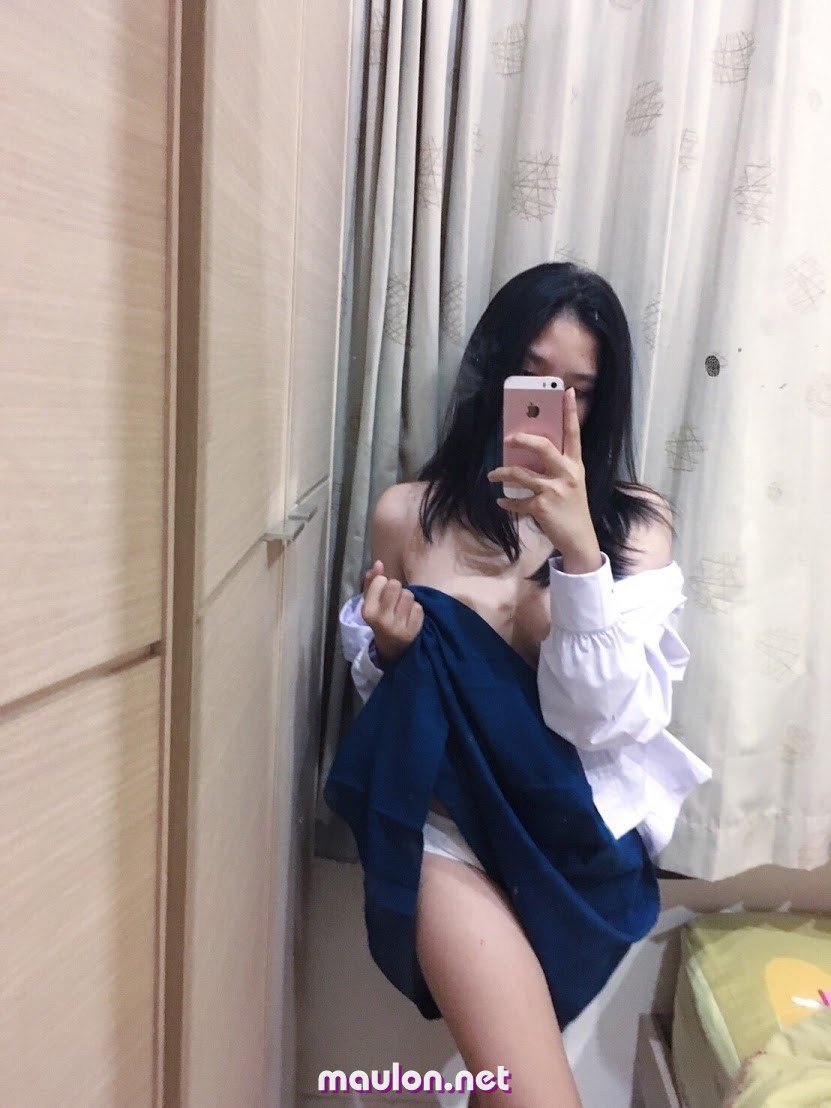 MauLon.Net - Ảnh sex học sinh Thái Lan show hàng 13